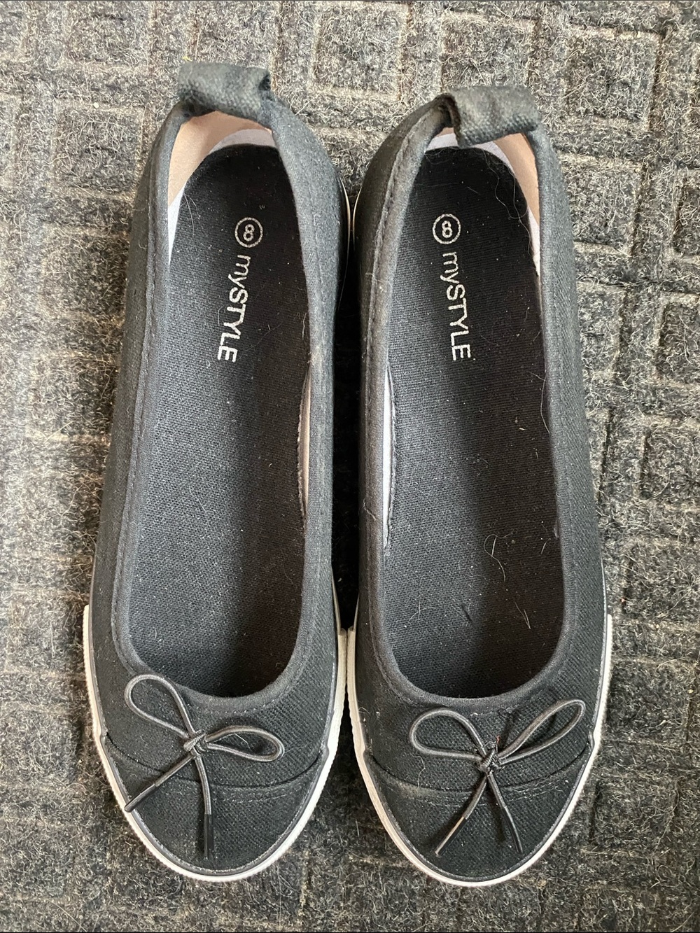 mySTYLE Women's Black Casual Bow Slip-On Flats